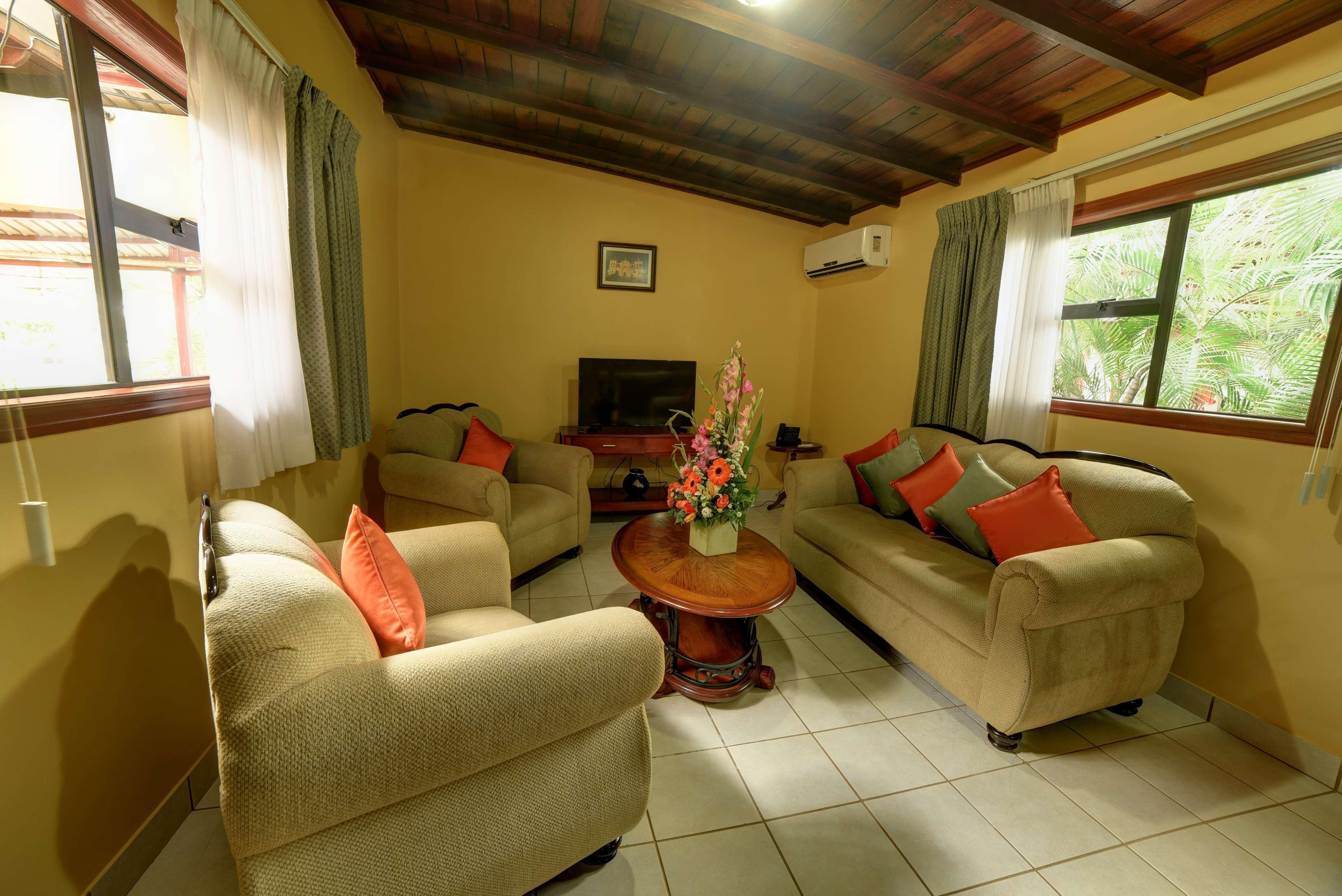 Best Western Las Mercedes Airport Managua Exterior photo